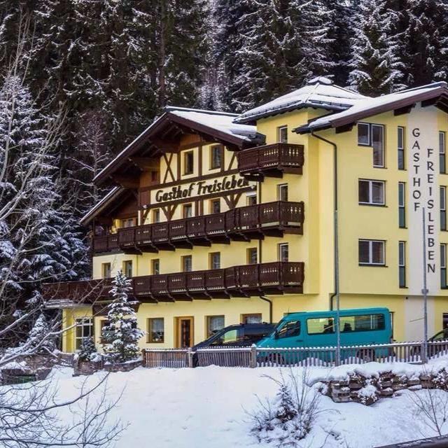 "Quality Hosts Arlberg" Hotel-Gasthof Freisleben سانكت أنتون ام ارلبرغ المظهر الخارجي الصورة