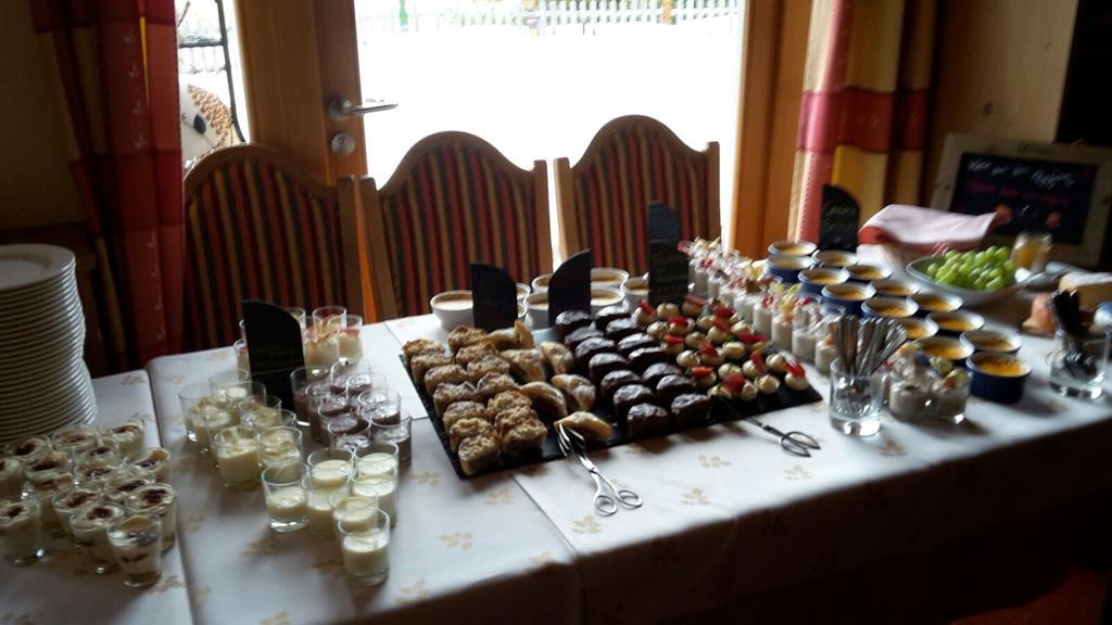 "Quality Hosts Arlberg" Hotel-Gasthof Freisleben سانكت أنتون ام ارلبرغ المظهر الخارجي الصورة