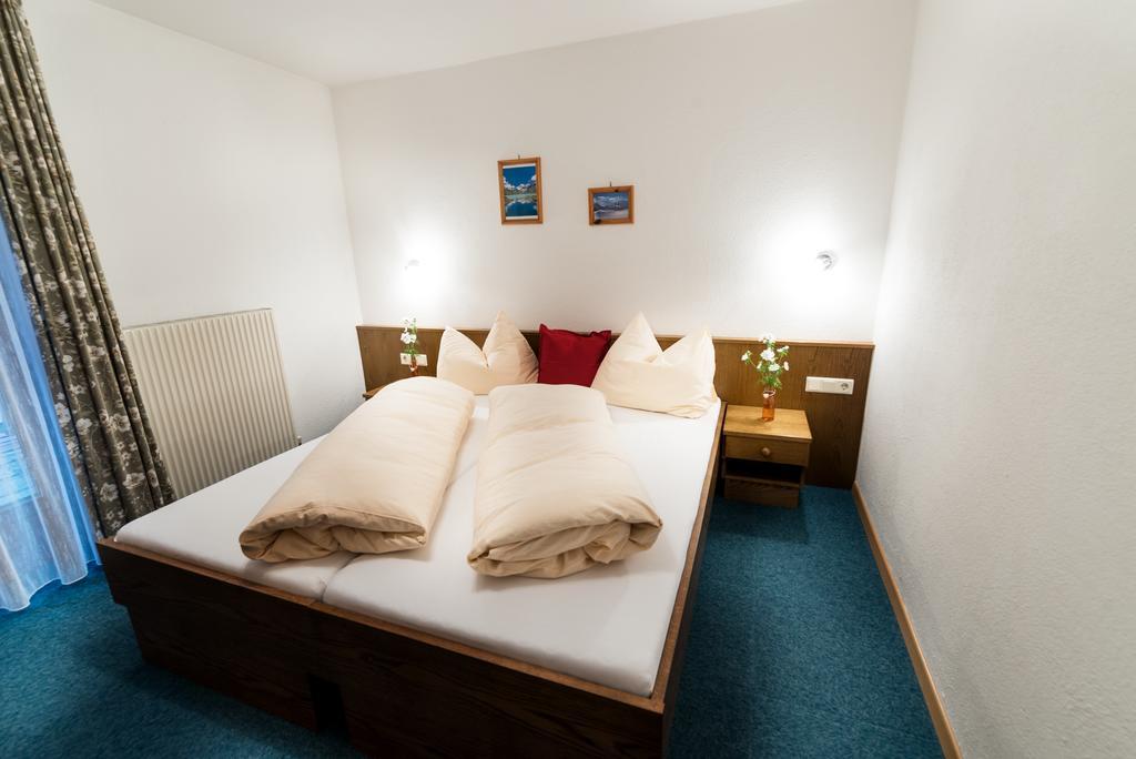 "Quality Hosts Arlberg" Hotel-Gasthof Freisleben سانكت أنتون ام ارلبرغ المظهر الخارجي الصورة