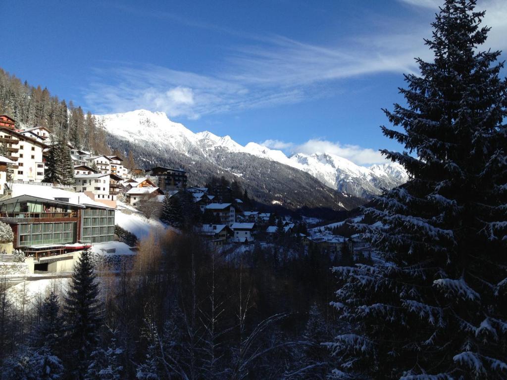 "Quality Hosts Arlberg" Hotel-Gasthof Freisleben سانكت أنتون ام ارلبرغ المظهر الخارجي الصورة
